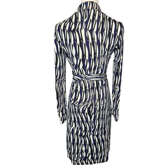 Diane Von Furstenberg New Jeanne Two Wrap Dress - Picture 3 of 8